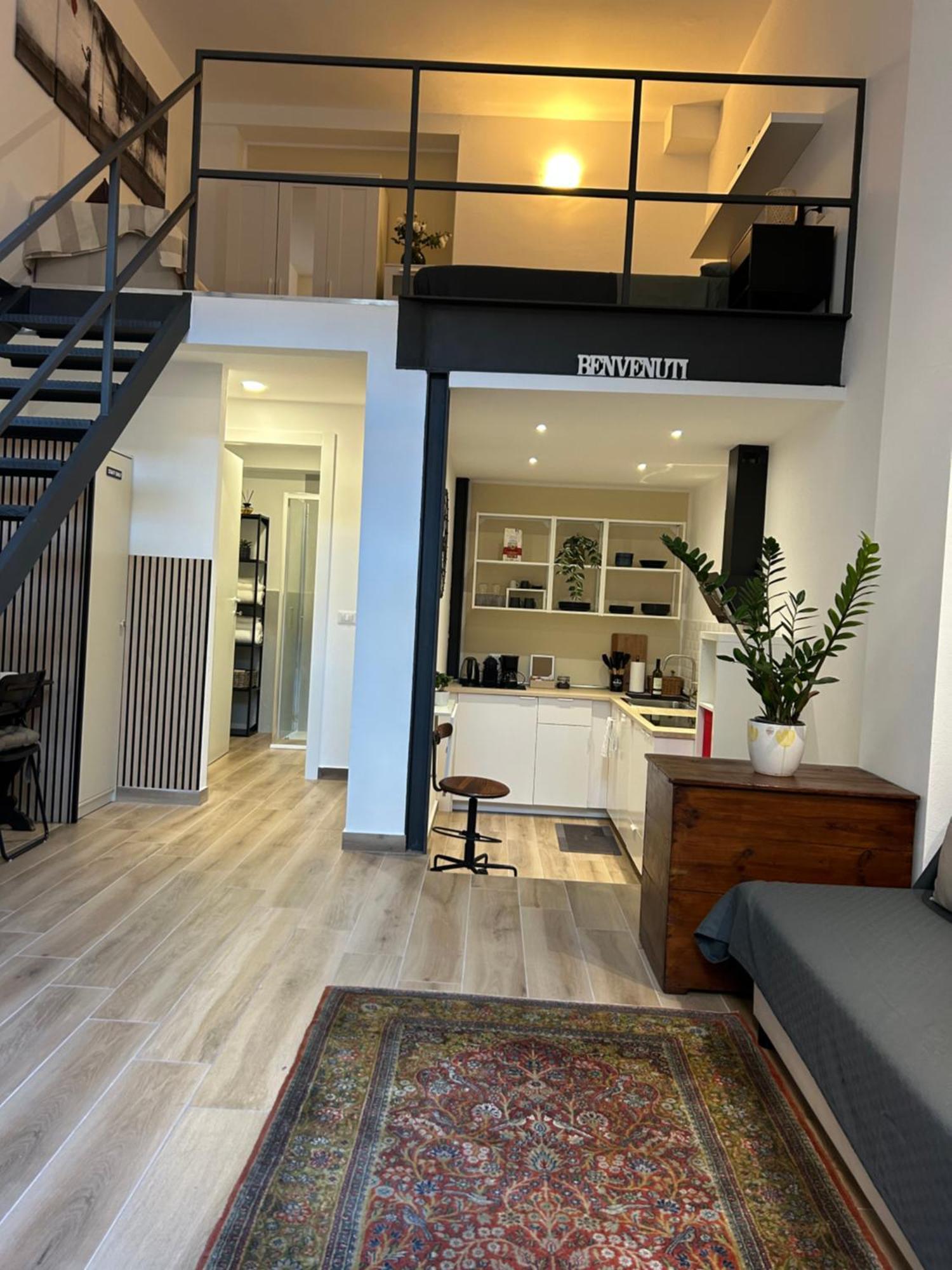 Moderno E Confortevole Loft Tra Navigli E Bocconi Milan Bagian luar foto